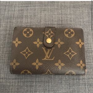💯 percent AUTHENTIC LOUIS VUITTON KISSLOCK WALLET